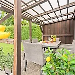 Fuer Bis Zu 6 Personen Mit Terrasse Und Klima Lejlighed Friedrichshafen