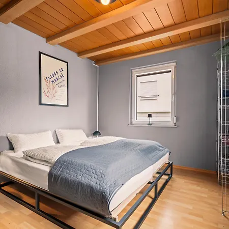 Fuer Bis Zu 6 Personen Mit Terrasse Und Klima Apartment *