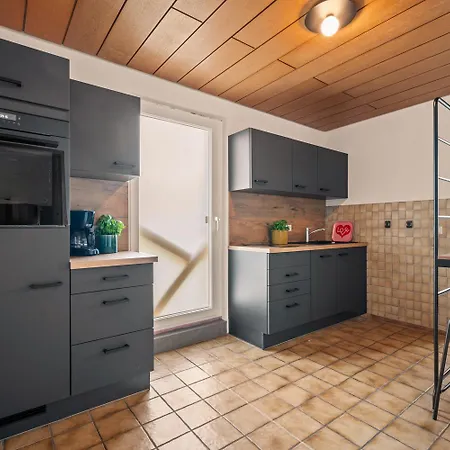 Апартаменты Fuer Bis Zu 6 Personen Mit Terrasse Und Klima Фридрихсхафен