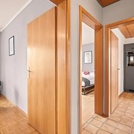 Apartment Fuer Bis Zu 6 Personen I Klima I Terrasse I Parkplatz I Wlan I Babyausstattung アパート *