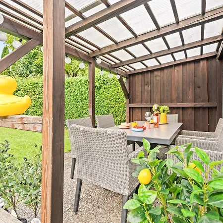 Fuer Bis Zu 6 Personen Mit Terrasse Und Klima Daire Friedrichshafen